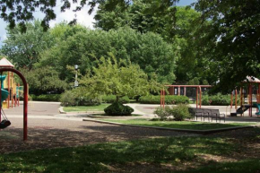 Lincoln Park Single Family Home